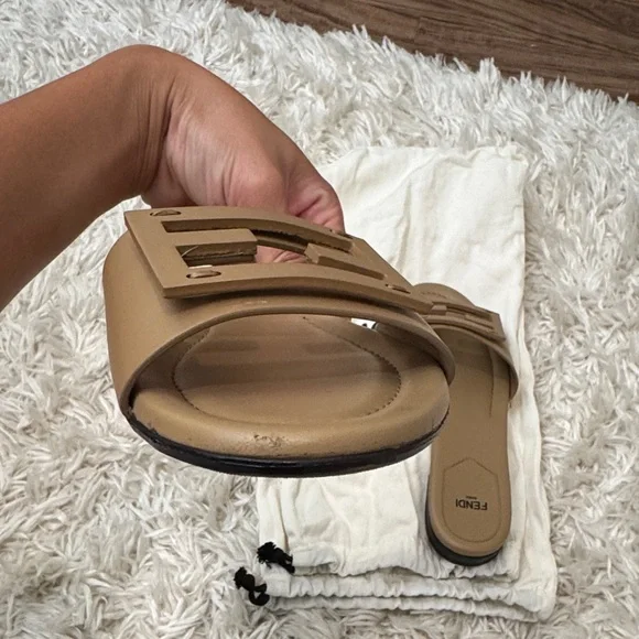 Fendi Beige Baguette Slide Sandals - Picture 5 of 12